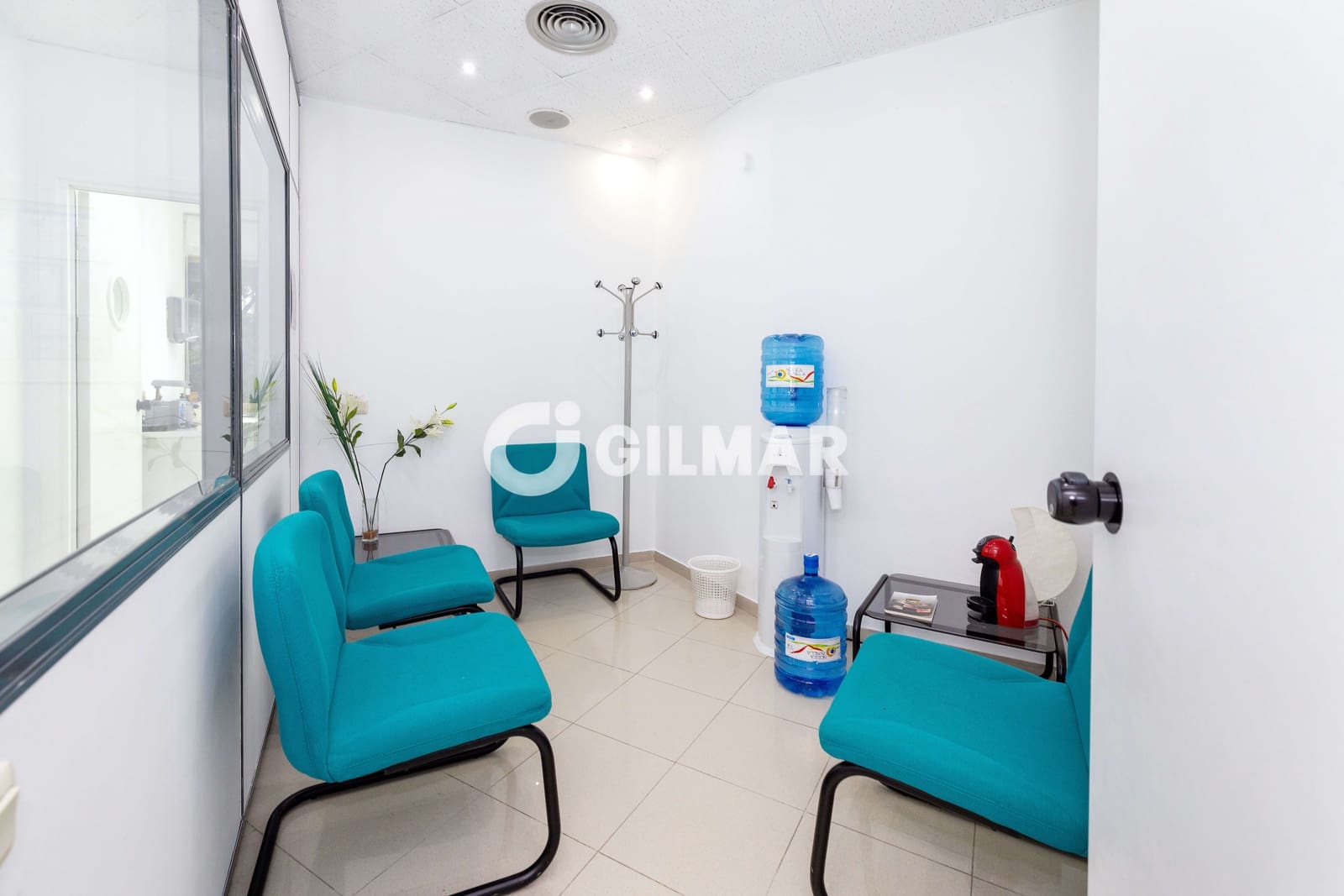 Commercial for sale in Malaga city - € 235,000 (Ref: 10048358)