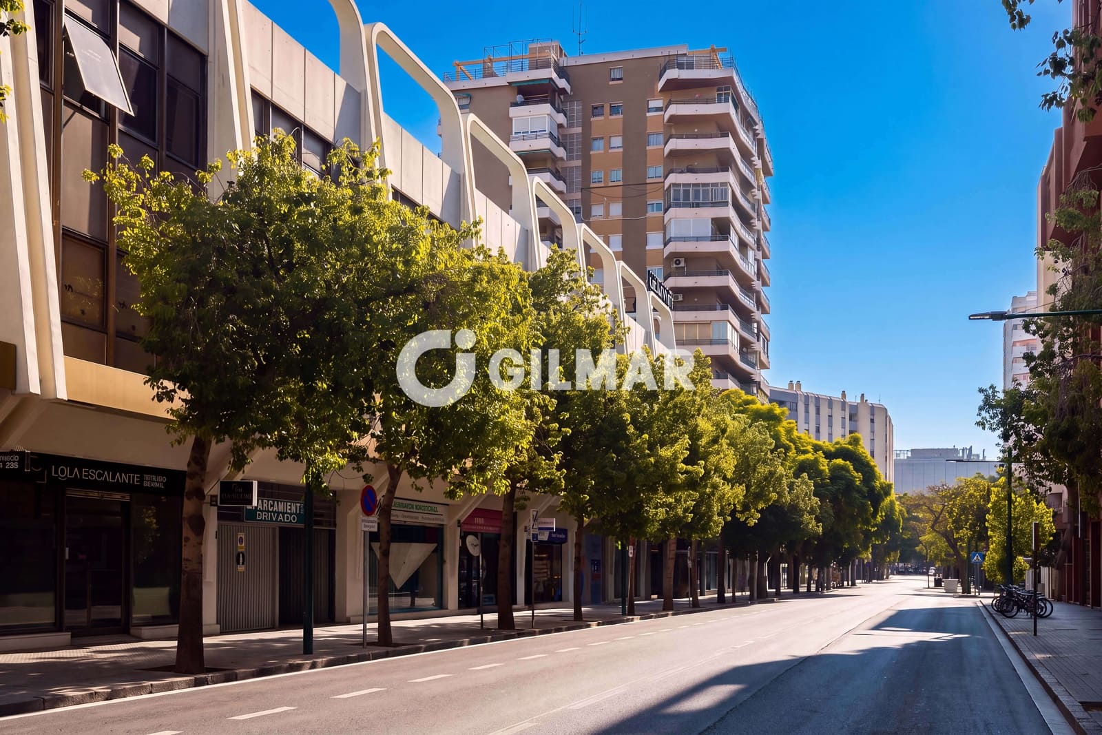 Commercial for sale in Malaga city - € 235,000 (Ref: 10048358)