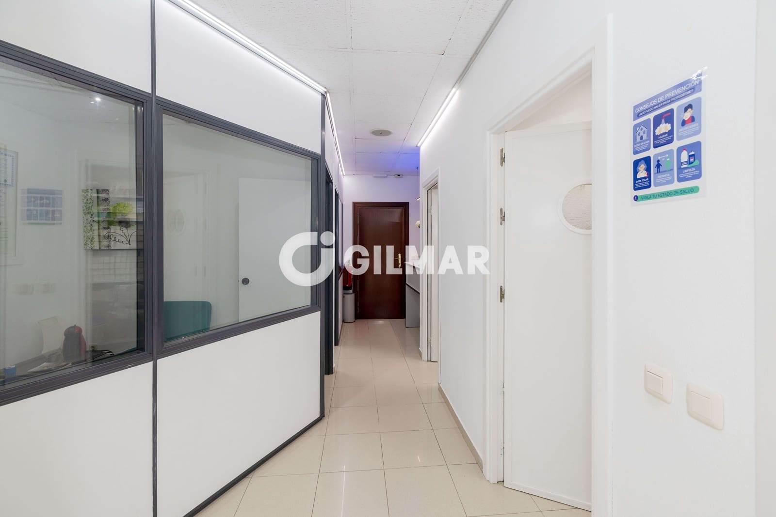 Commercial for sale in Malaga city - € 235,000 (Ref: 10048358)