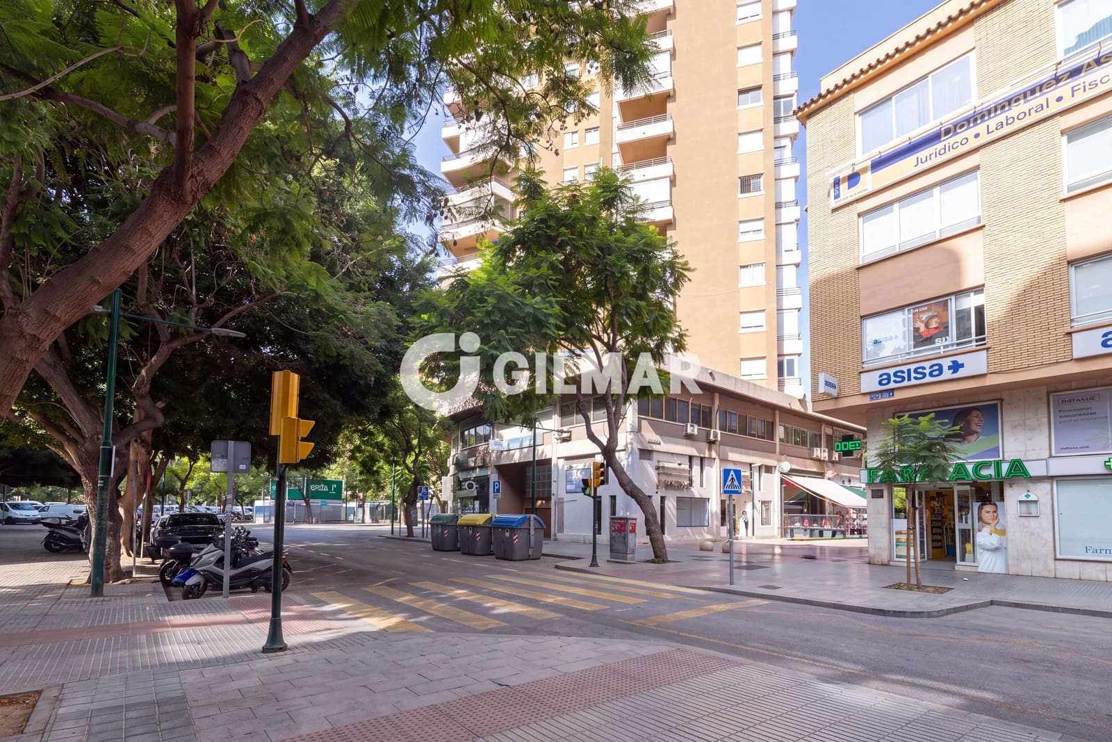 Commercial for sale in Malaga city - € 235,000 (Ref: 10048358)
