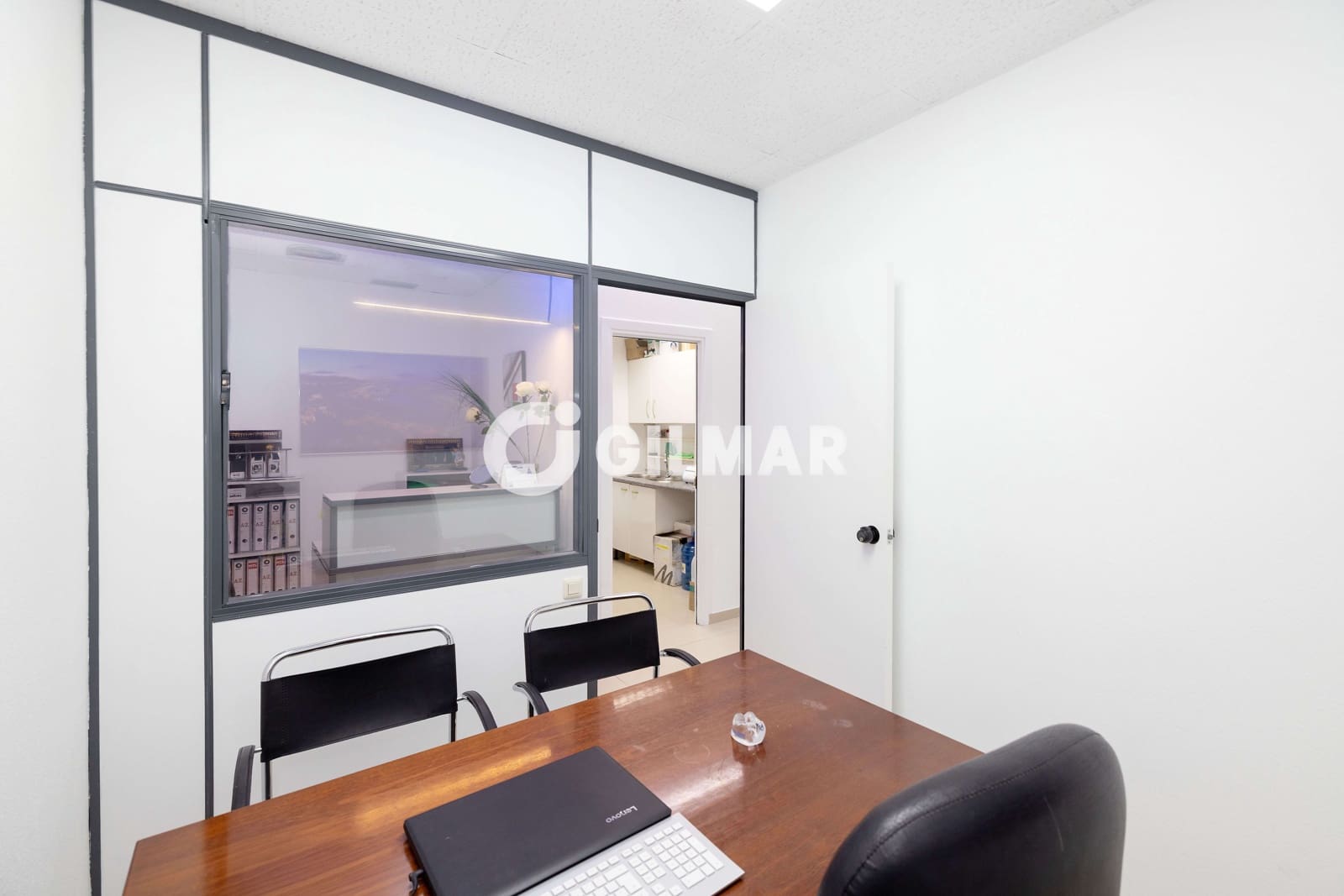 Commercial for sale in Malaga city - € 235,000 (Ref: 10048358)