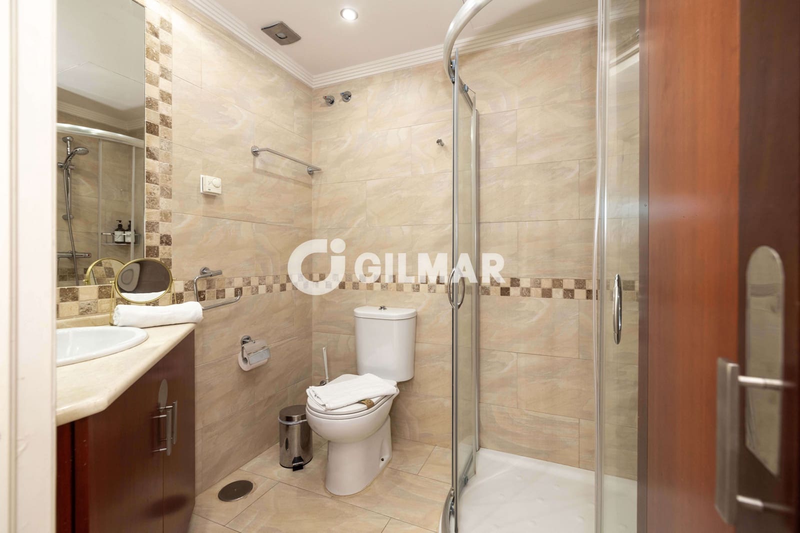 2 soveværelse Lejlighed til salg i Elviria med swimmingpool - € 425.000 (Ref: 10048359)
