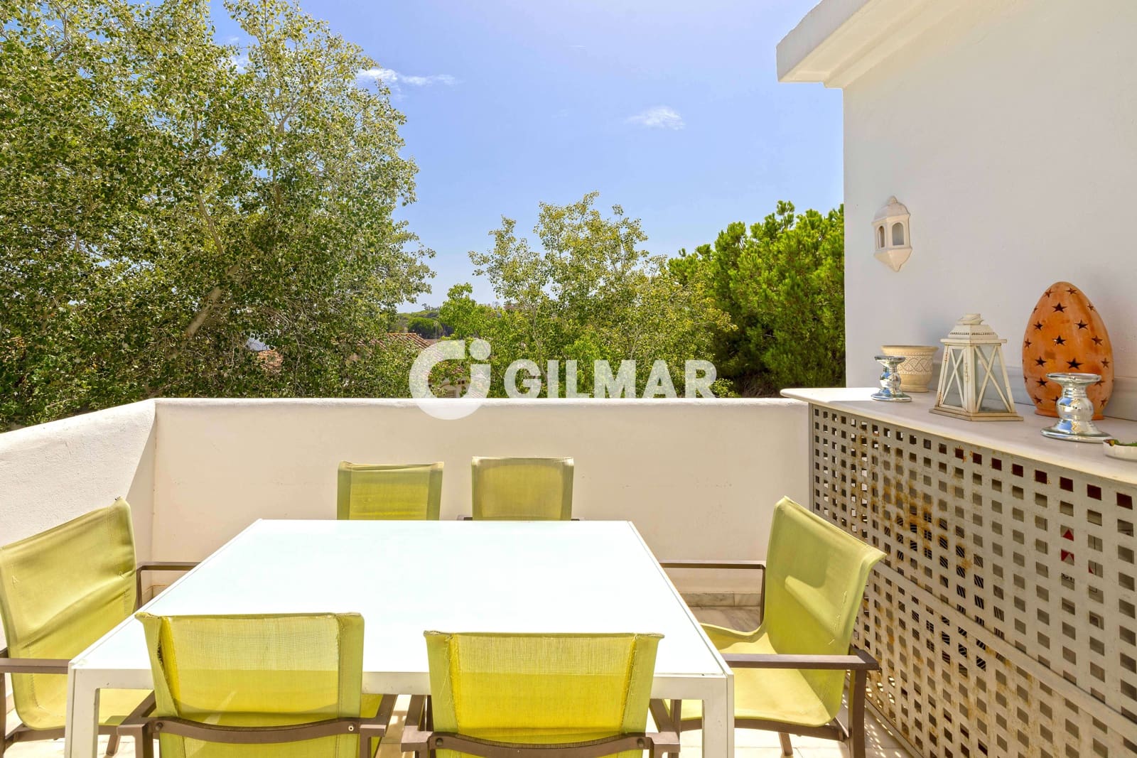 2 soveværelse Lejlighed til salg i Elviria med swimmingpool - € 425.000 (Ref: 10048359)