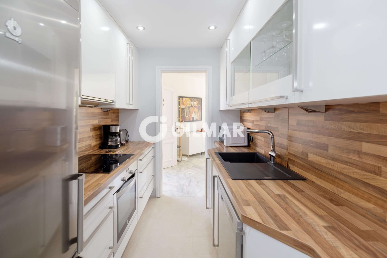 2 soveværelse Lejlighed til salg i Elviria med swimmingpool - € 425.000 (Ref: 10048359)