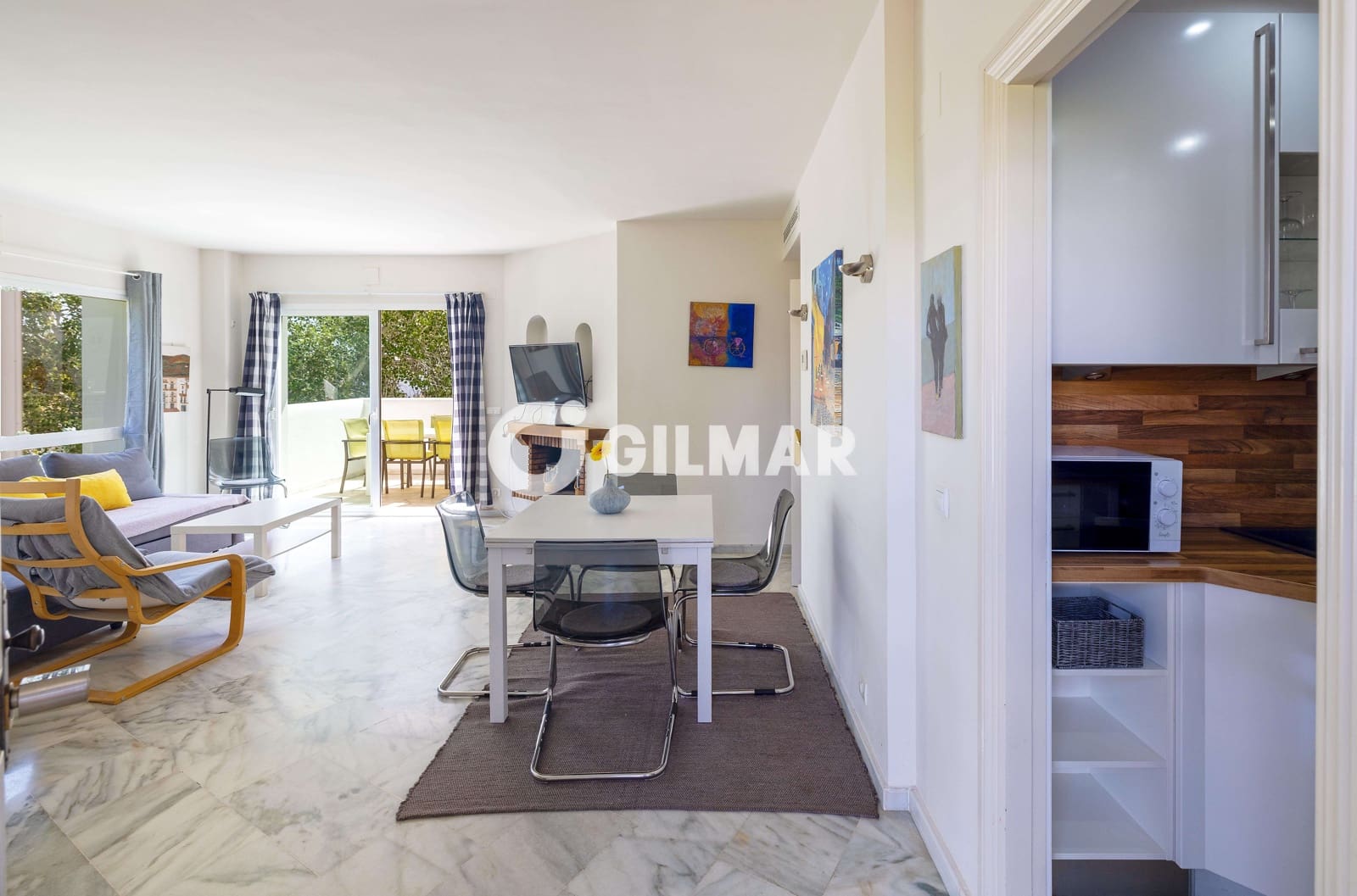 2 soveværelse Lejlighed til salg i Elviria med swimmingpool - € 425.000 (Ref: 10048359)