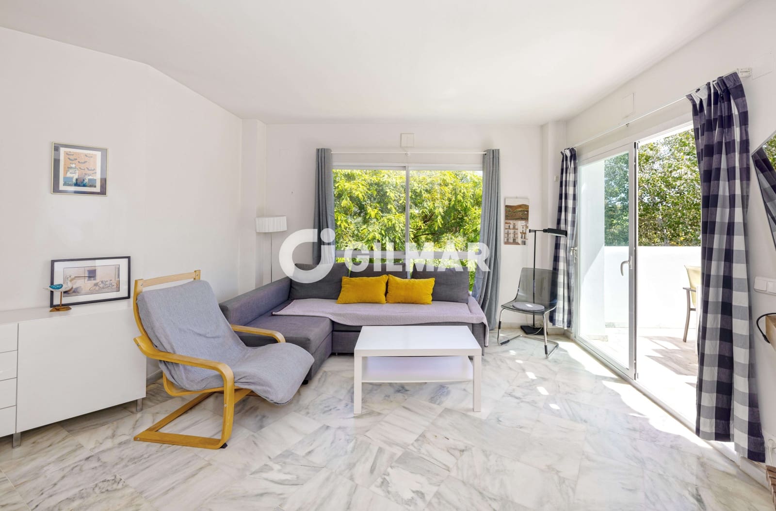2 soveværelse Lejlighed til salg i Elviria med swimmingpool - € 425.000 (Ref: 10048359)