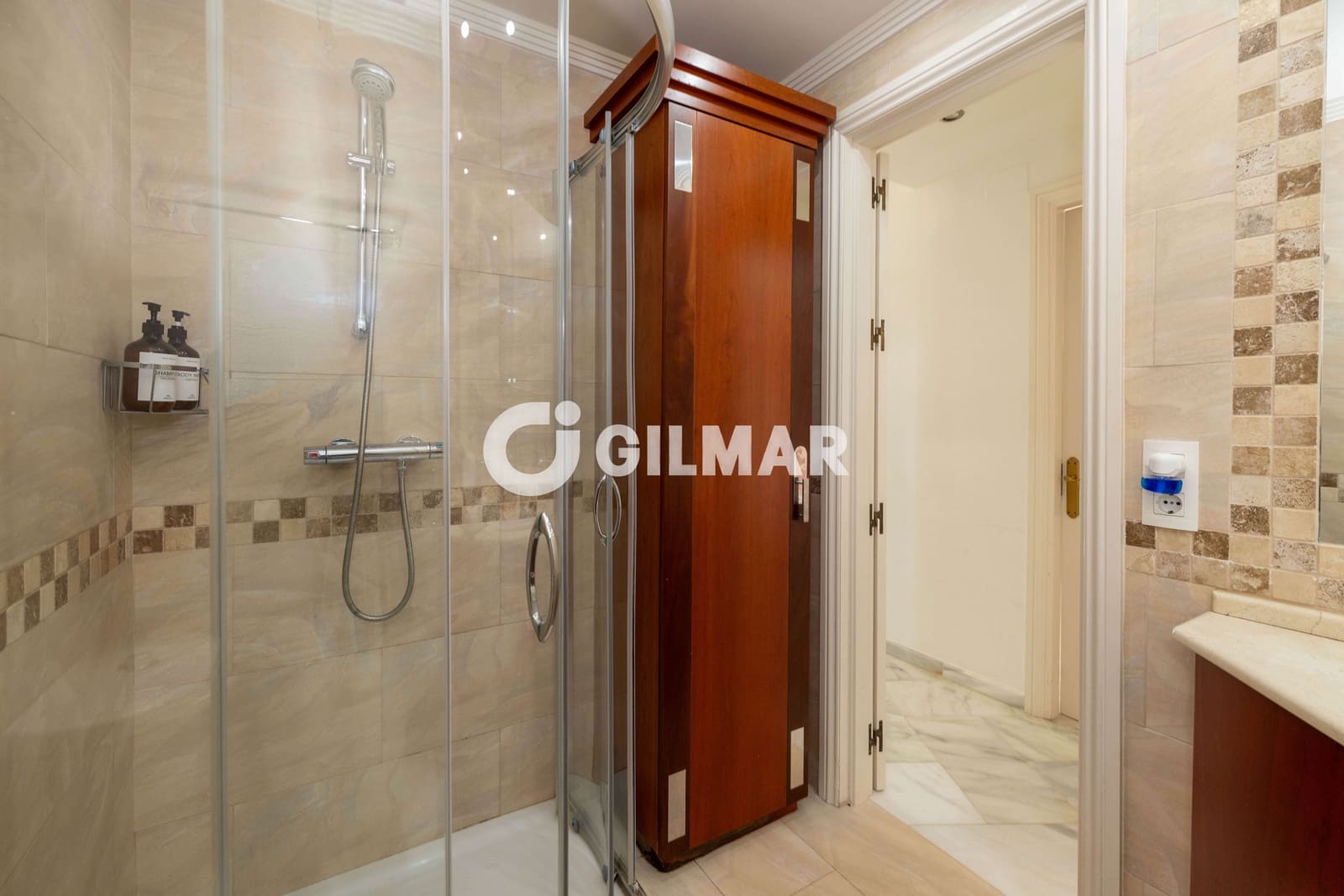 2 soveværelse Lejlighed til salg i Elviria med swimmingpool - € 425.000 (Ref: 10048359)