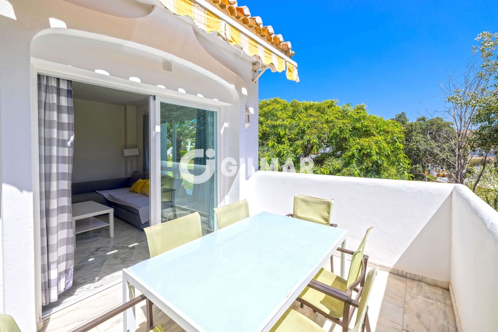 2 soveværelse Lejlighed til salg i Elviria med swimmingpool - € 425.000 (Ref: 10048359)