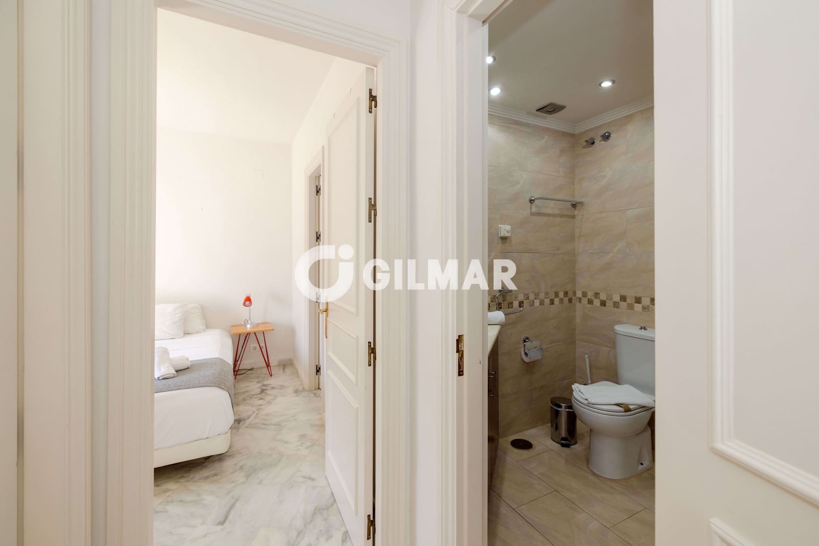2 soveværelse Lejlighed til salg i Elviria med swimmingpool - € 425.000 (Ref: 10048359)