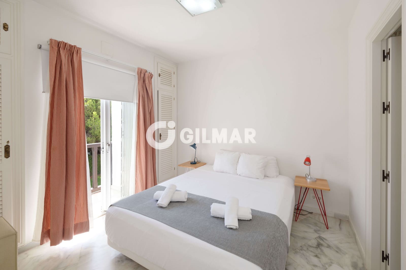 2 soveværelse Lejlighed til salg i Elviria med swimmingpool - € 425.000 (Ref: 10048359)