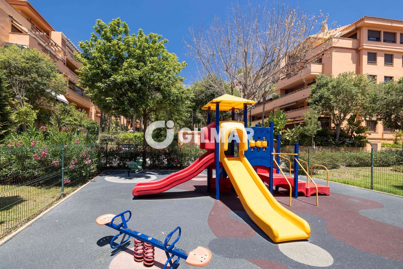 2 Zimmer Wohnung zu verkaufen in Marbella mit Pool Garage - 600.000 € (Ref: 10049670)