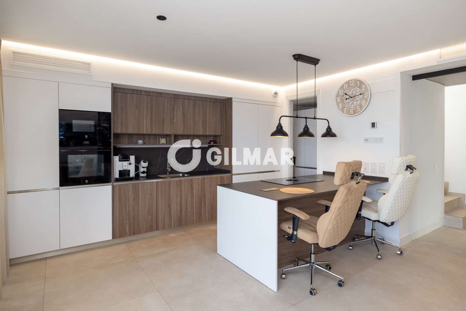 3 soverom Penthouse til salgs i Estepona med svømmebasseng garasje - € 1 149 000 (Ref: 10051922)