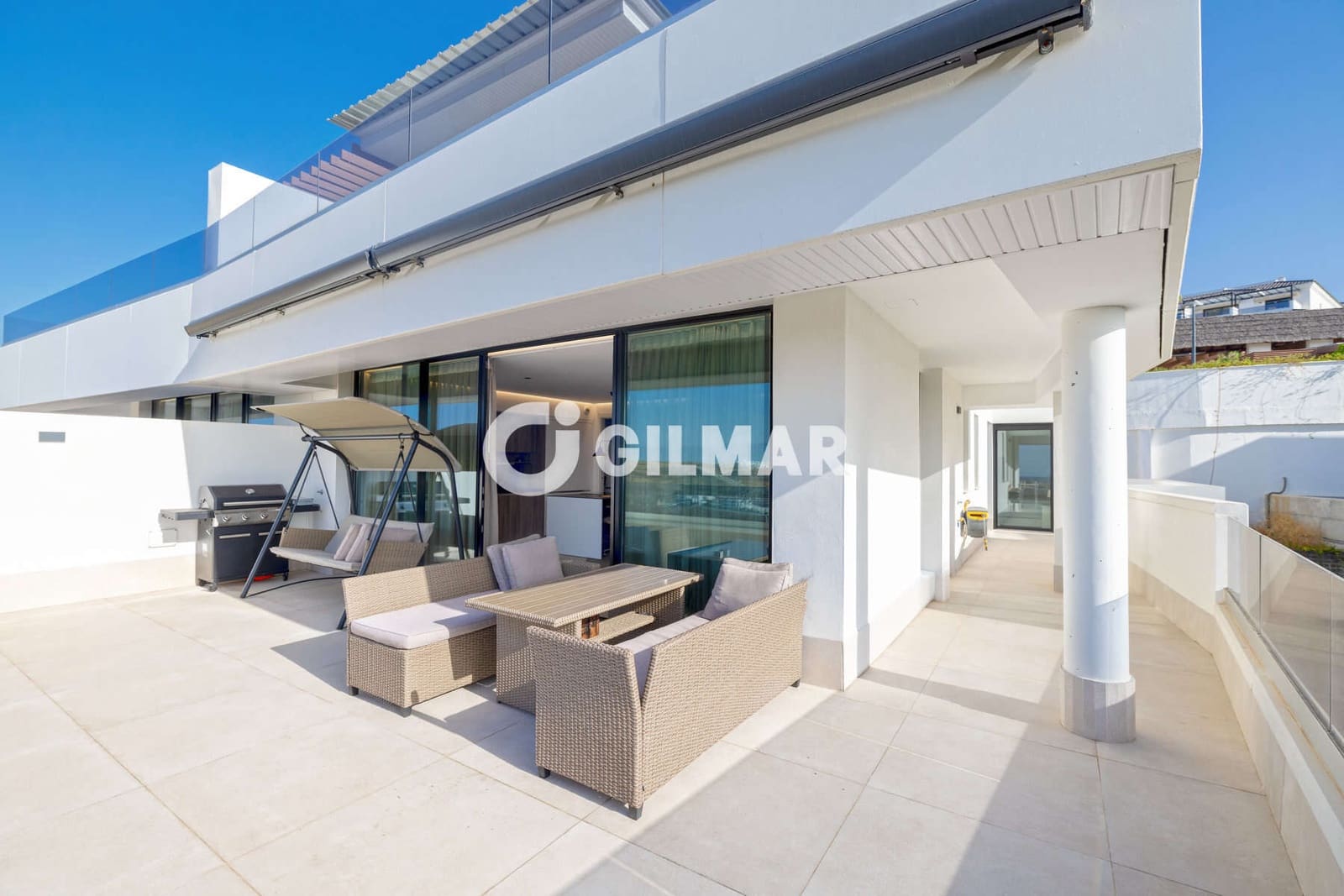 3 soverom Penthouse til salgs i Estepona med svømmebasseng garasje - € 1 149 000 (Ref: 10051922)