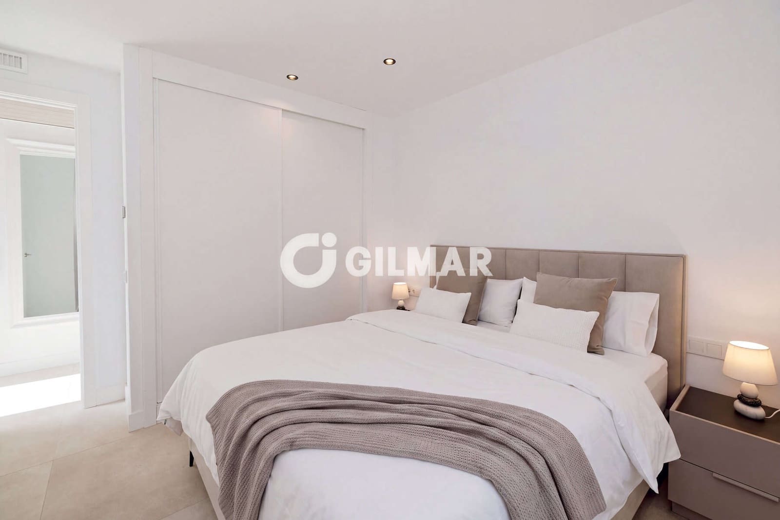 3 soverom Penthouse til salgs i Estepona med svømmebasseng garasje - € 1 149 000 (Ref: 10051922)