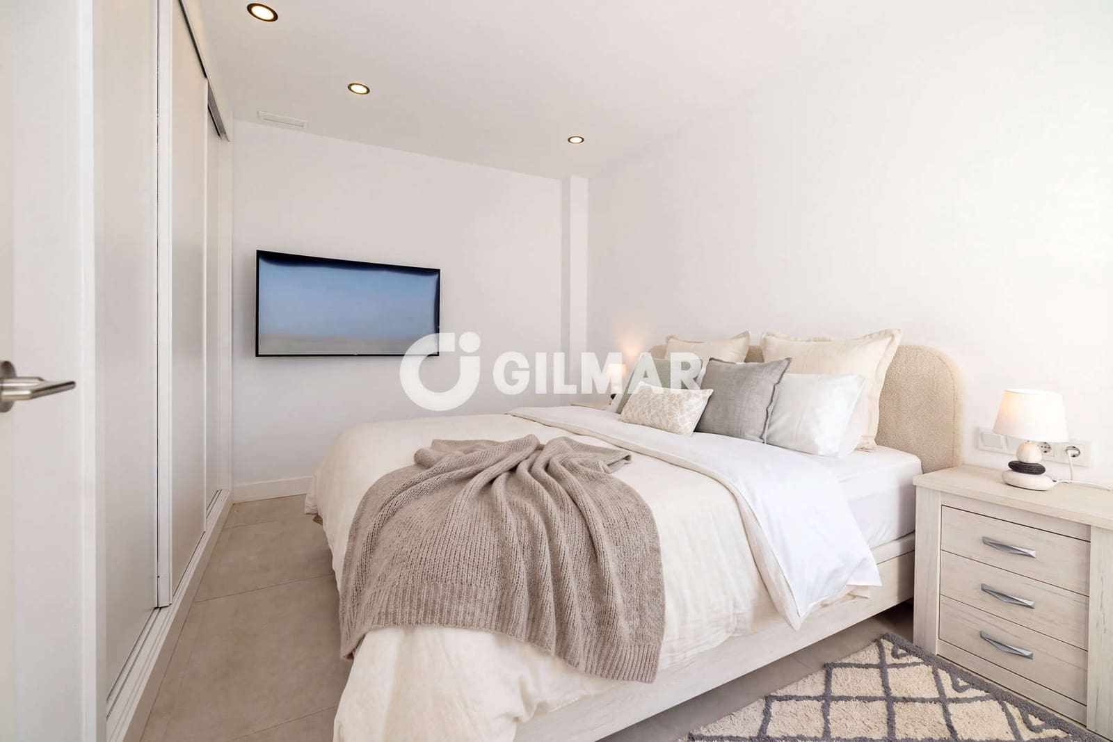3 soverom Penthouse til salgs i Estepona med svømmebasseng garasje - € 1 149 000 (Ref: 10051922)