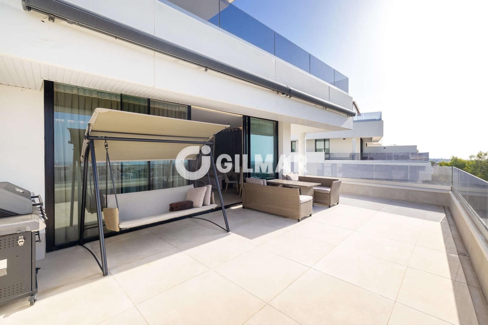 3 soverom Penthouse til salgs i Estepona med svømmebasseng garasje - € 1 149 000 (Ref: 10051922)
