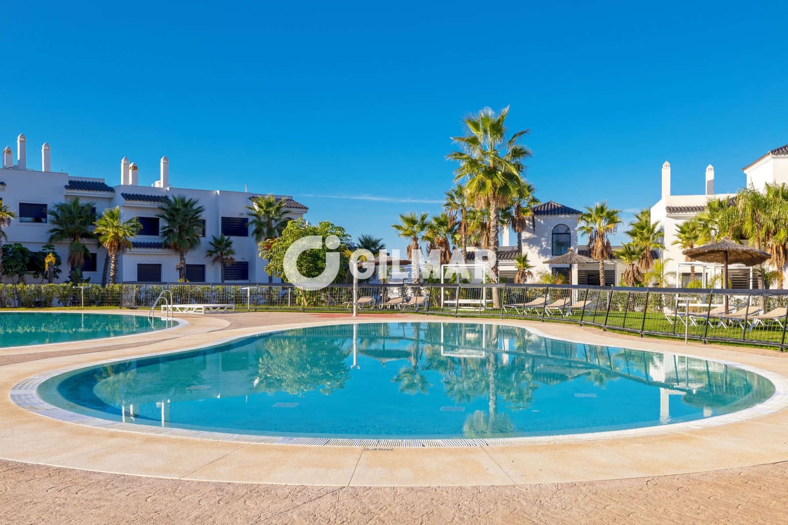 3 soverom Penthouse til salgs i Estepona med svømmebasseng garasje - € 1 149 000 (Ref: 10051922)