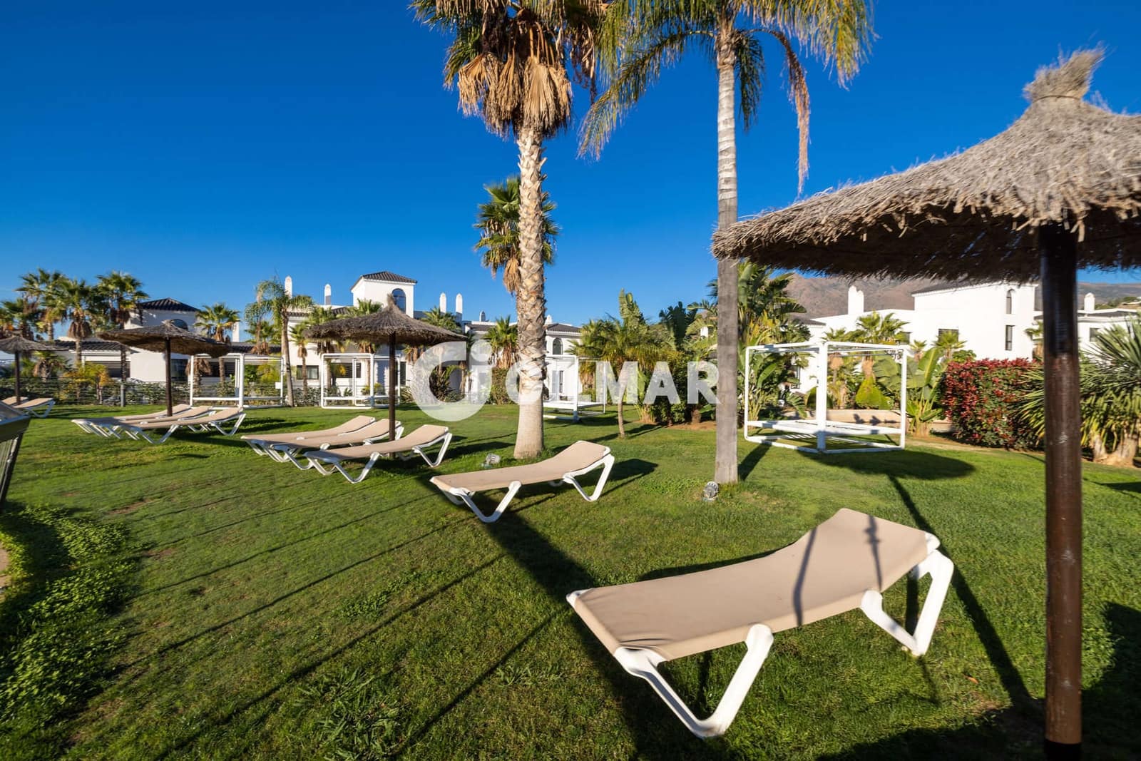3 soverom Penthouse til salgs i Estepona med svømmebasseng garasje - € 1 149 000 (Ref: 10051922)