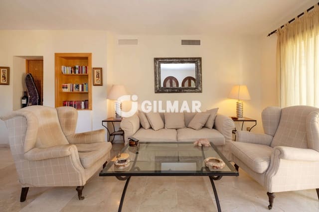 3 makuuhuone Kattohuoneisto myytävänä paikassa El Paraiso, Estepona mukana uima-altaan 
autotalli - 680 000 € (Ref: 10052014)