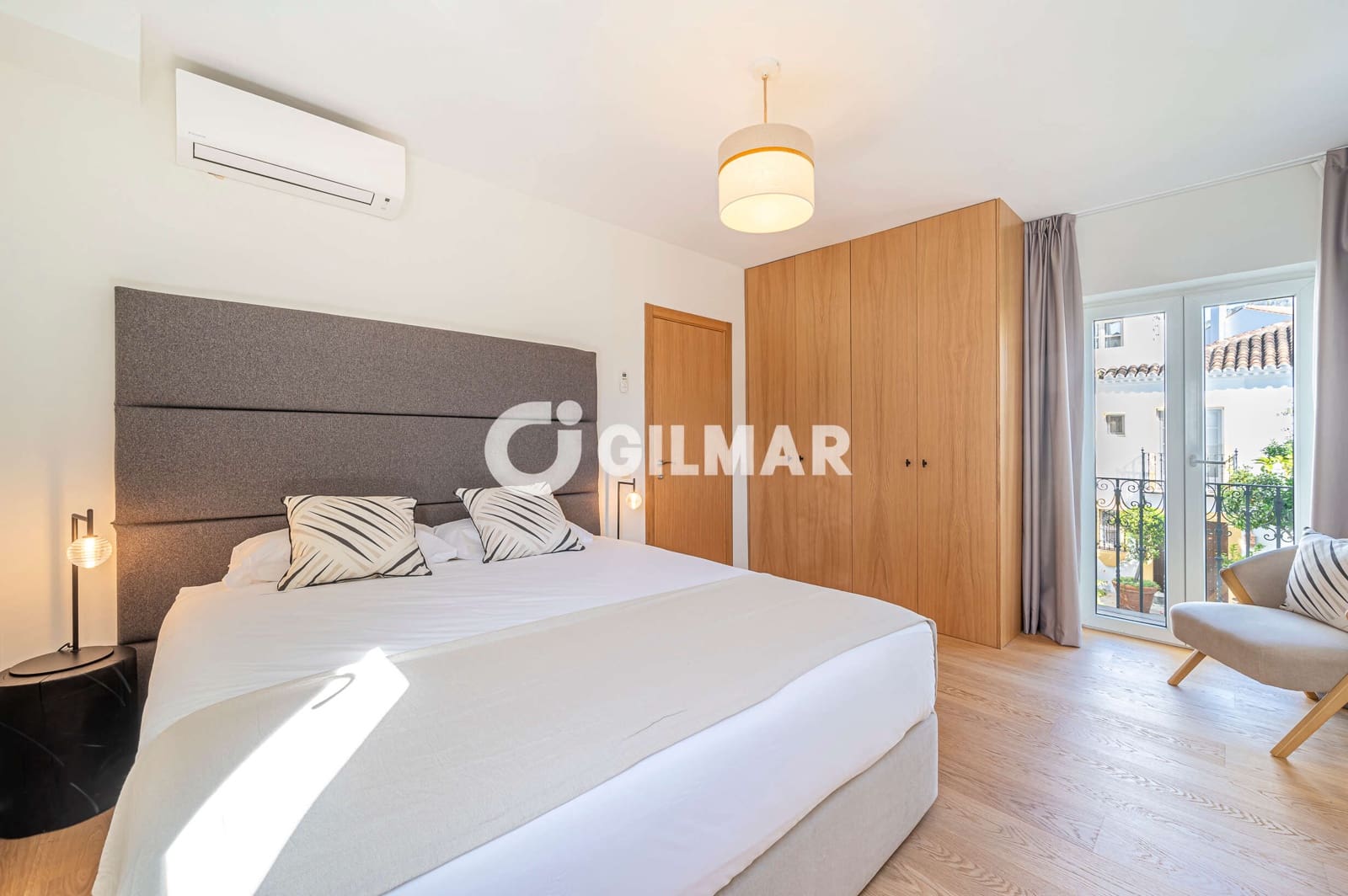 3 slaapkamer Rijtjeshuis te koop in Marbella - € 990.000 (Ref: 10057213)