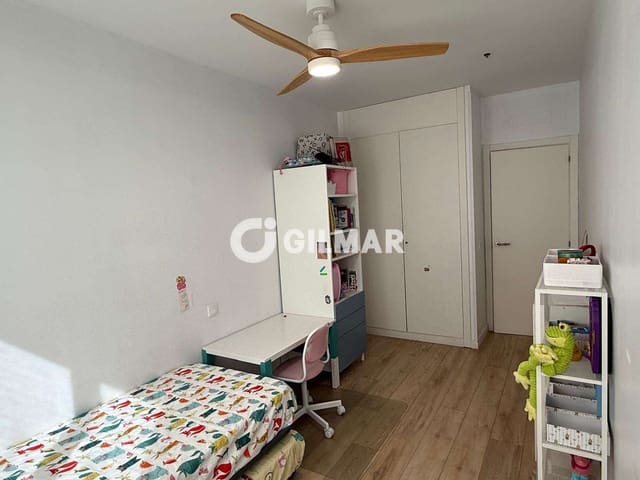 Piso de 2 habitaciones en Valverde, Madrid ciudad en venta con garaje - 665.000 € (Ref: 10062388)