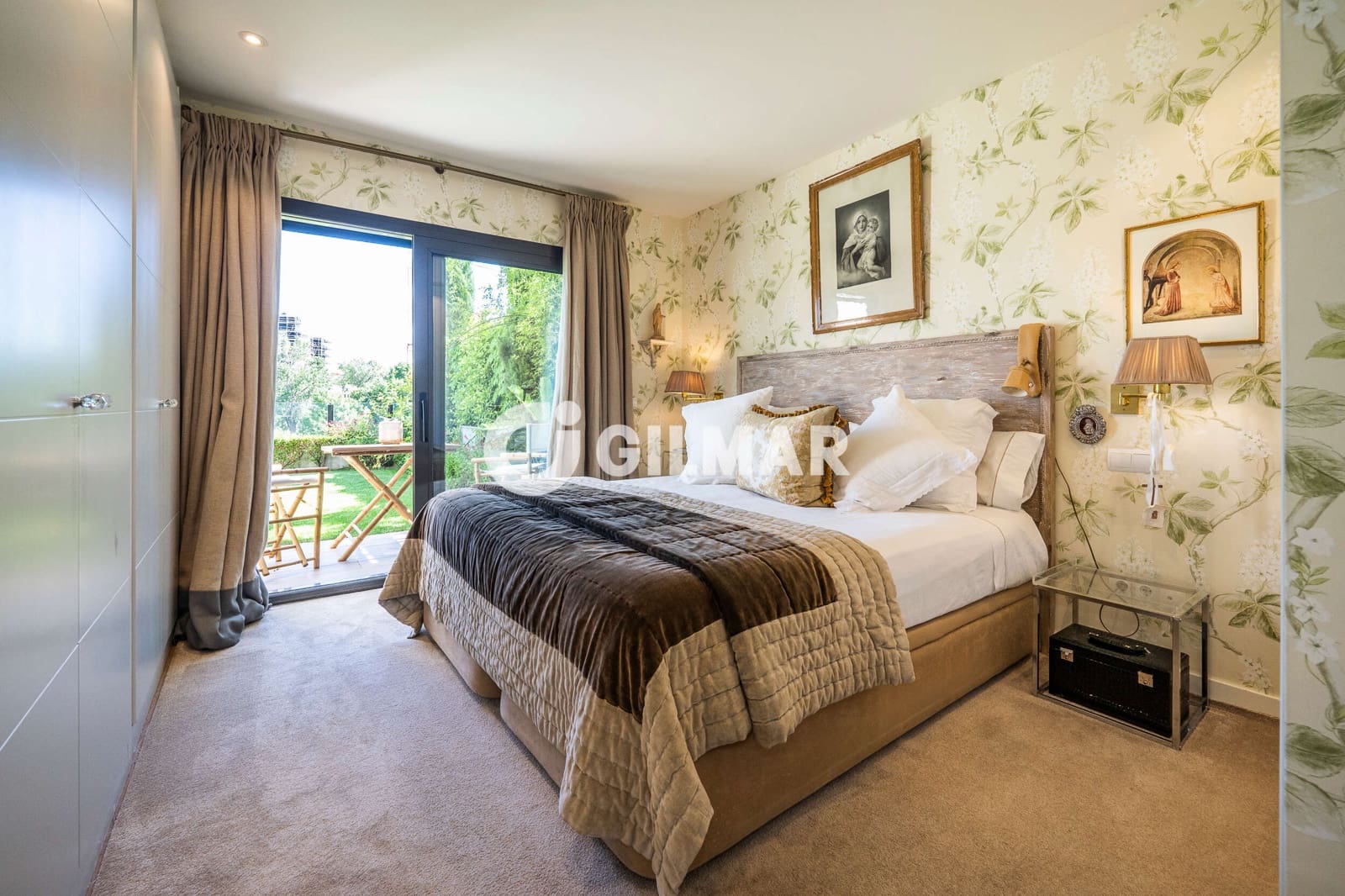 5 bedroom Flat for sale in Madrid city with pool garage - € 1,810,000 (Ref: 10073283)