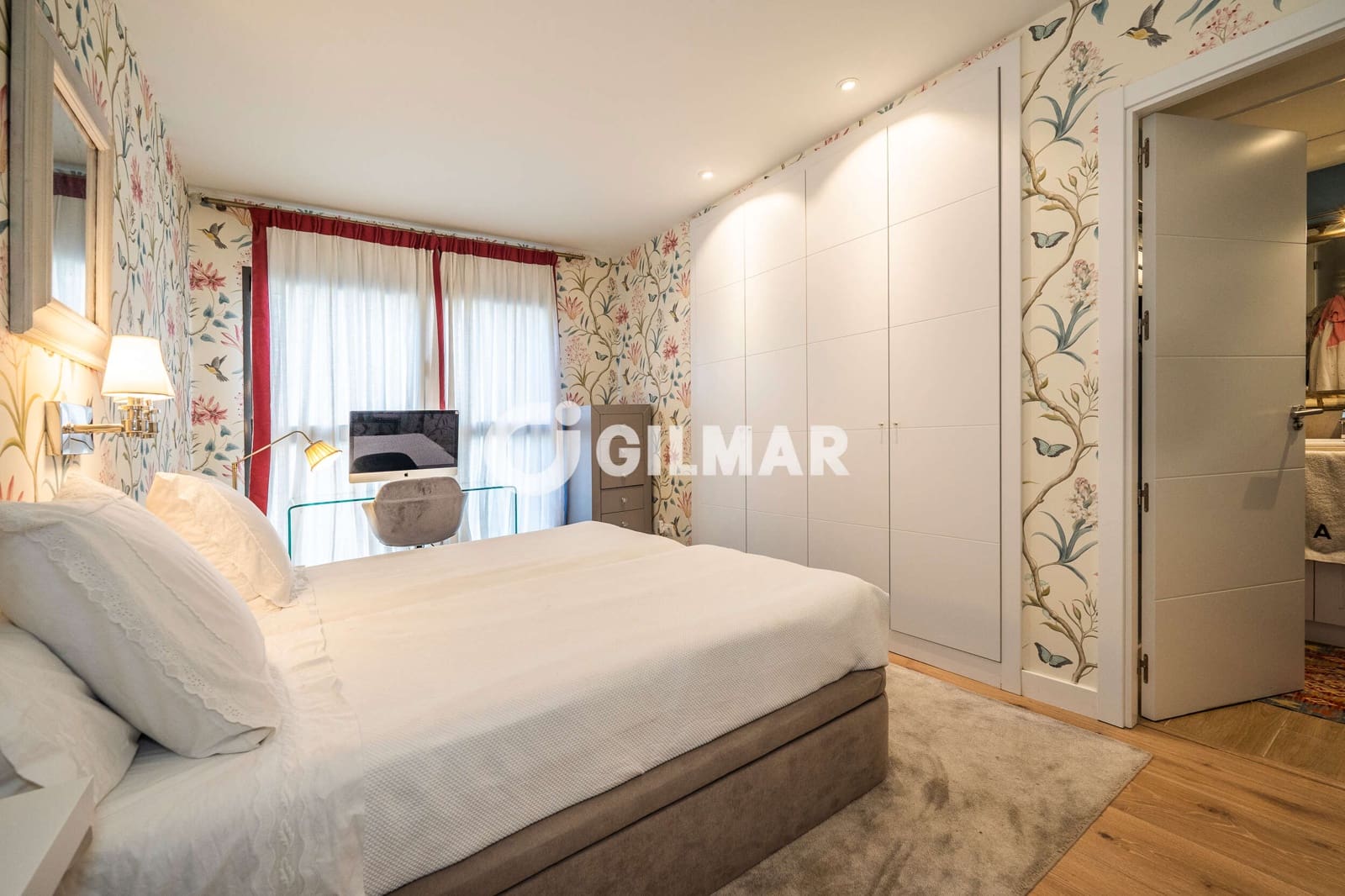 5 bedroom Flat for sale in Madrid city with pool garage - € 1,810,000 (Ref: 10073283)