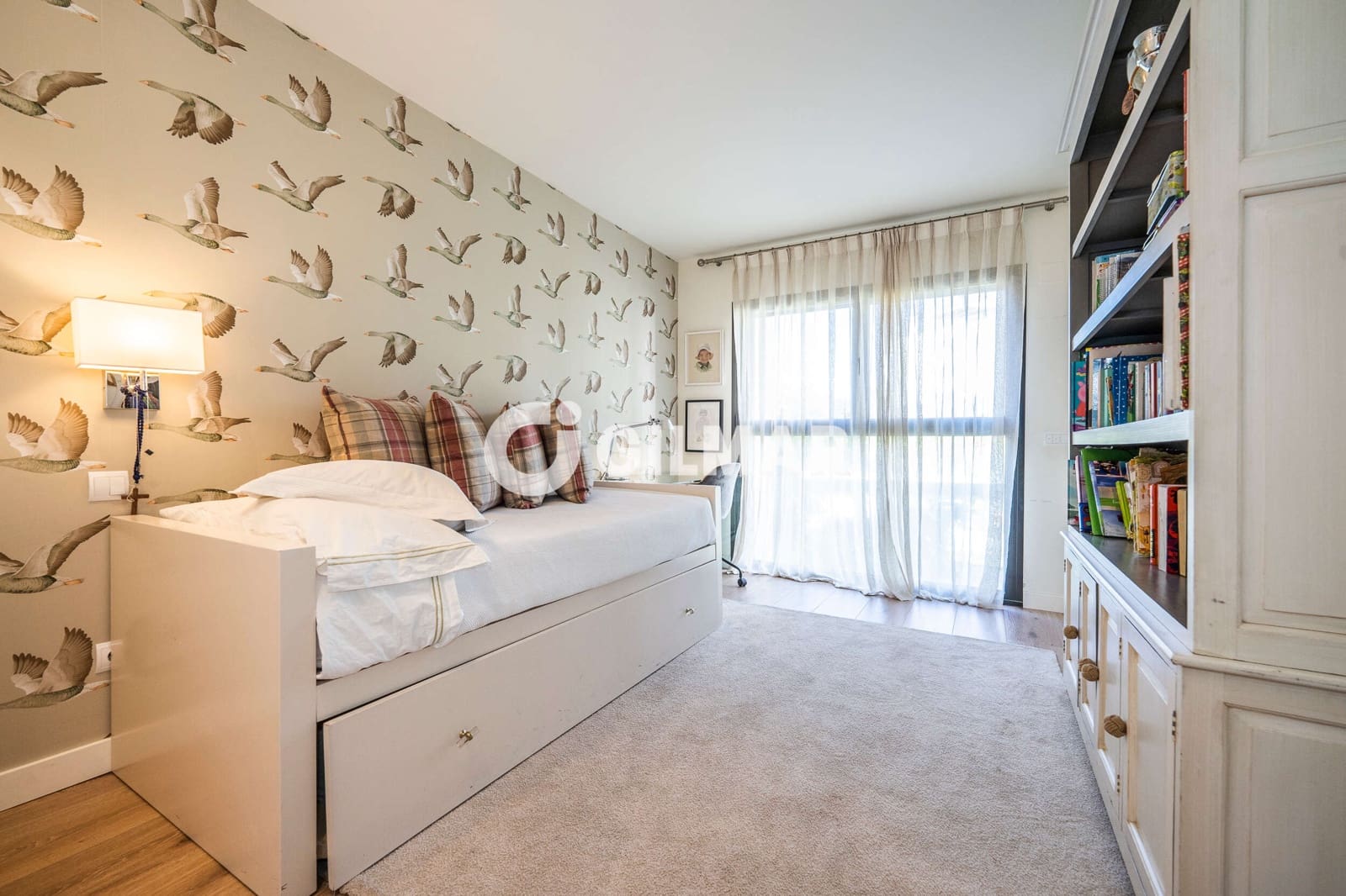 5 bedroom Flat for sale in Madrid city with pool garage - € 1,810,000 (Ref: 10073283)