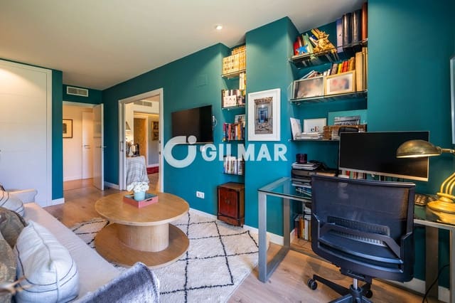 5 bedroom Flat for sale in Valdefuentes, Madrid city with pool garage - € 1,810,000 (Ref: 10073283)
