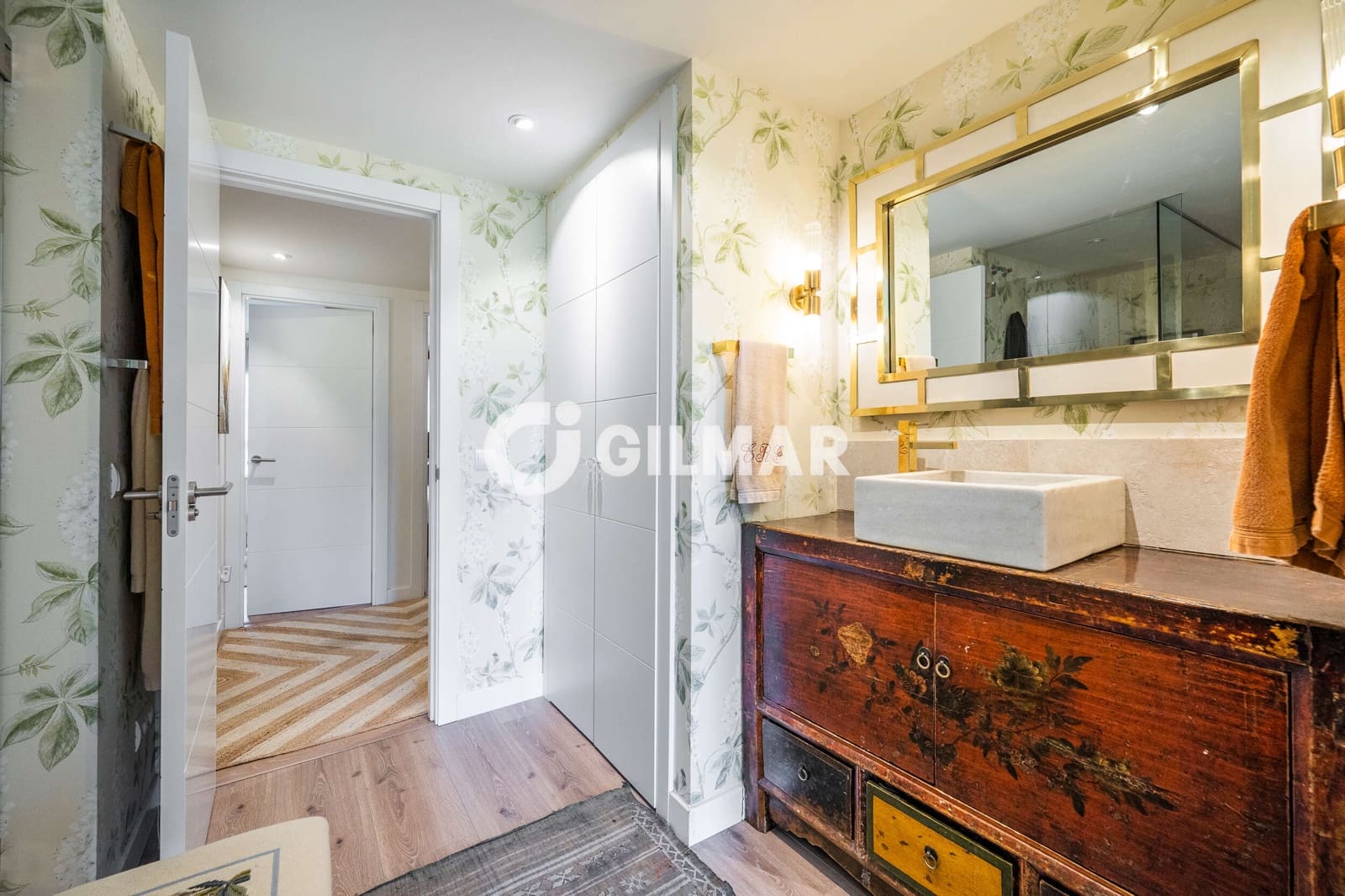 5 bedroom Flat for sale in Madrid city with pool garage - € 1,810,000 (Ref: 10073283)