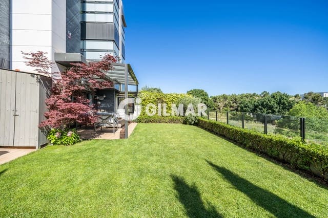 5 bedroom Flat for sale in Valdefuentes, Madrid city with pool garage - € 1,810,000 (Ref: 10073283)