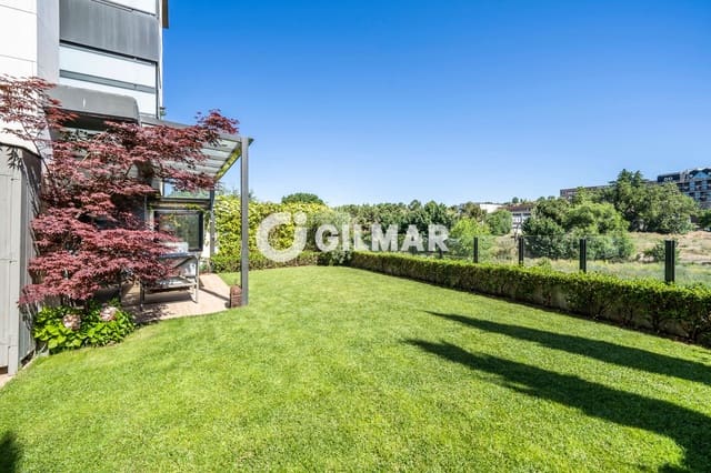 5 bedroom Flat for sale in Valdefuentes, Madrid city with pool garage - € 1,810,000 (Ref: 10073283)