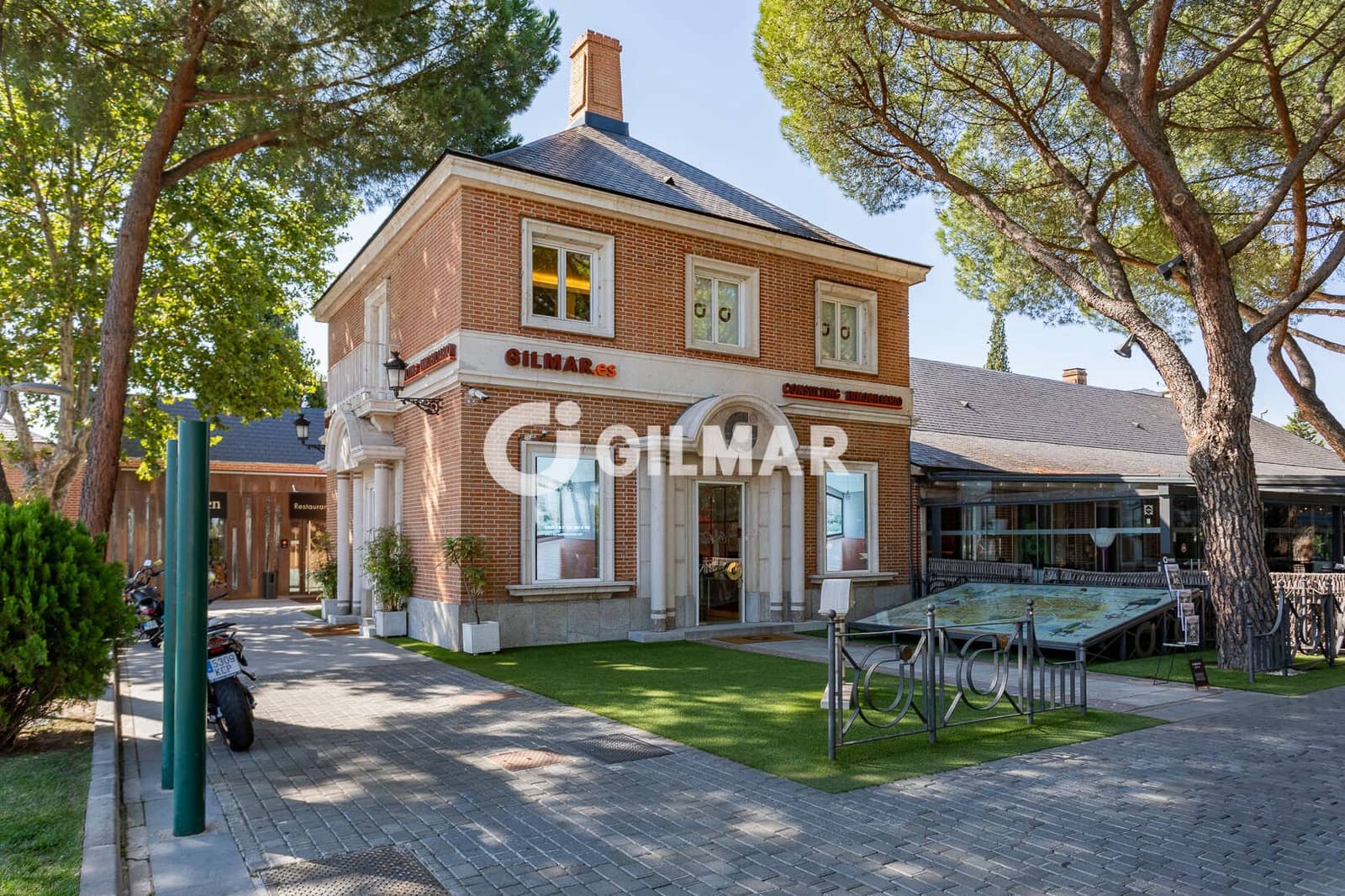 6 quarto Moradia para venda em La Moraleja com piscina garagem - 6 900 000 € (Ref: 10073286)