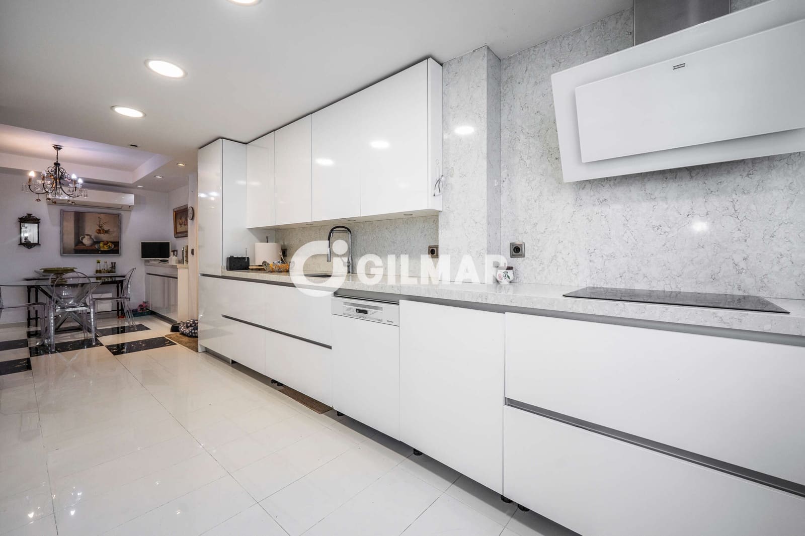 3 bedroom Flat for sale in La Moraleja with pool garage - € 1,450,000 (Ref: 10073288)