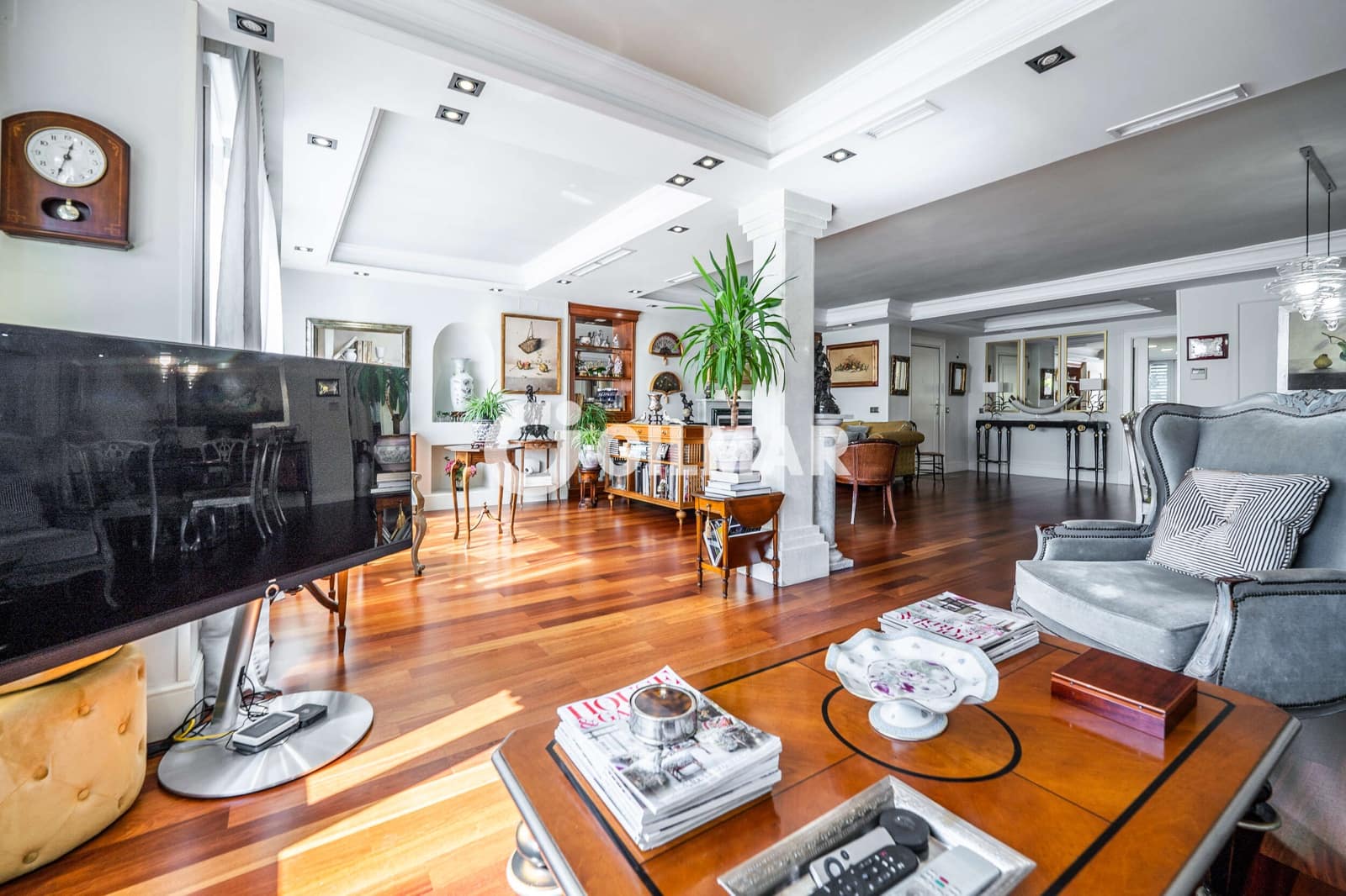 3 bedroom Flat for sale in La Moraleja with pool garage - € 1,450,000 (Ref: 10073288)