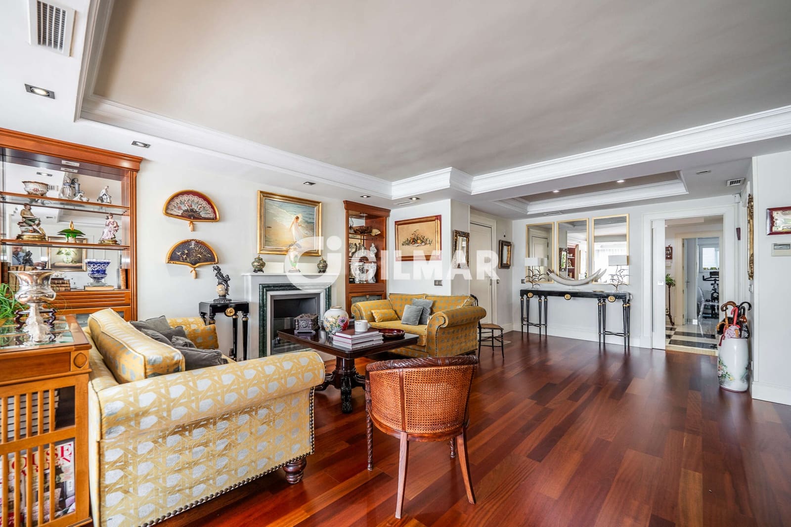 3 bedroom Flat for sale in La Moraleja with pool garage - € 1,450,000 (Ref: 10073288)