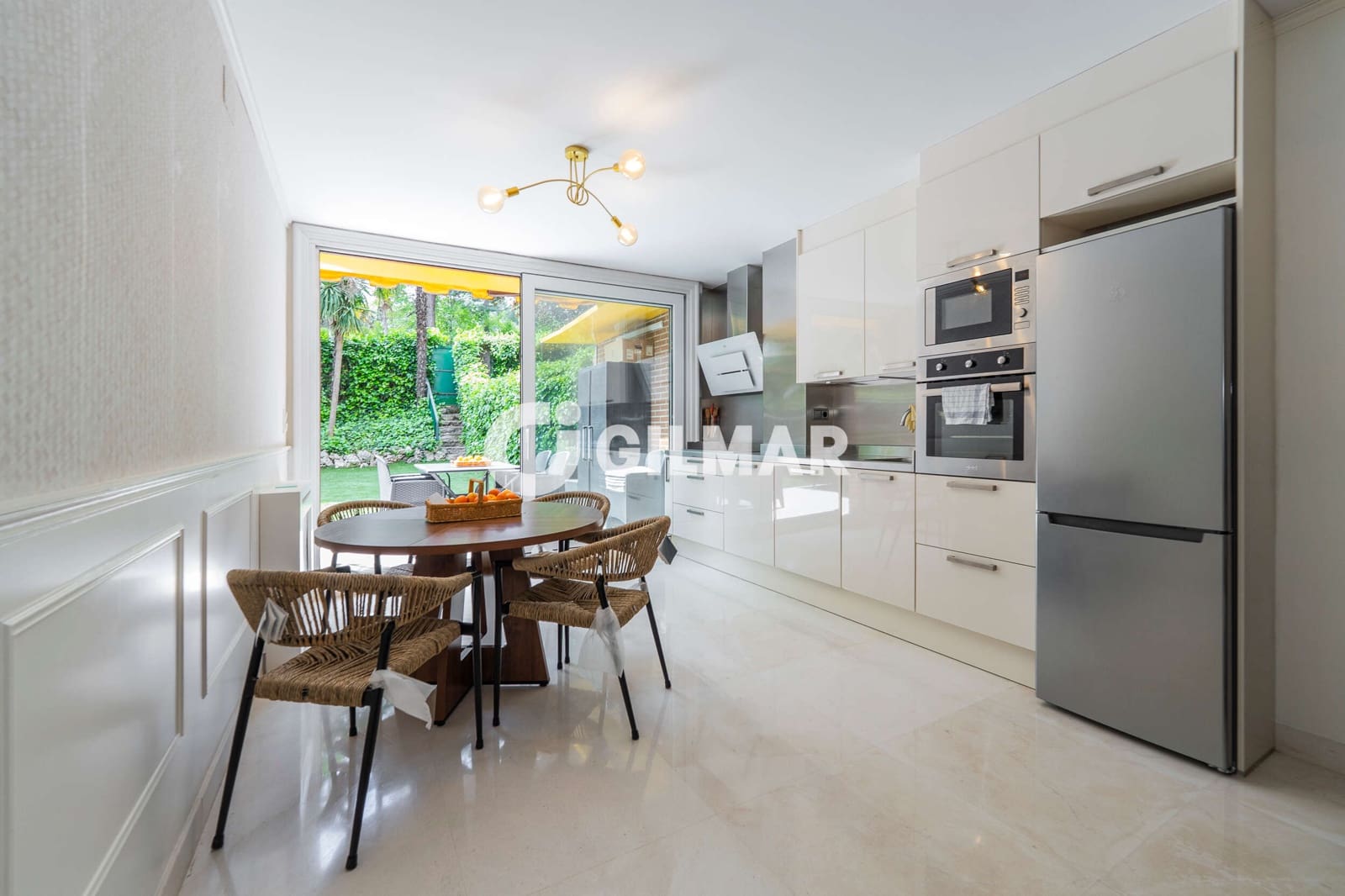 2 sypialnia Mieszkanie na sprzedaż w La Moraleja z basenem garażem - 1 195 000 € (Ref: 10073296)