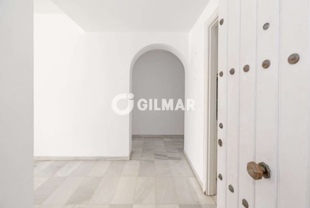 2 bedroom Flat for sale in Los Llanos, Estepona with pool - € 1,295,000 (Ref: 10074662)