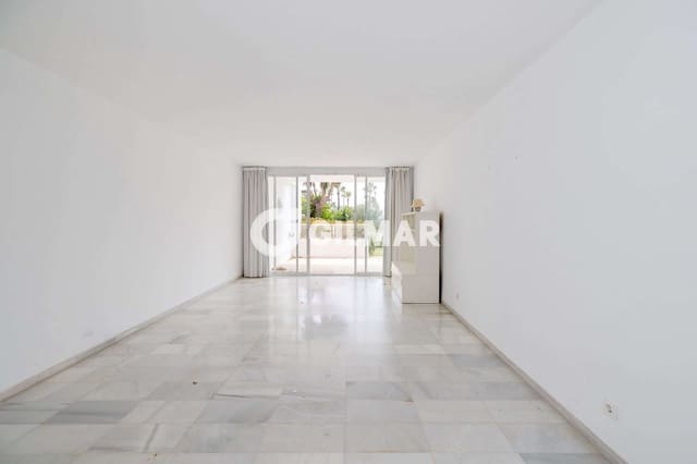 2 bedroom Flat for sale in Los Llanos, Estepona with pool - € 1,295,000 (Ref: 10074662)