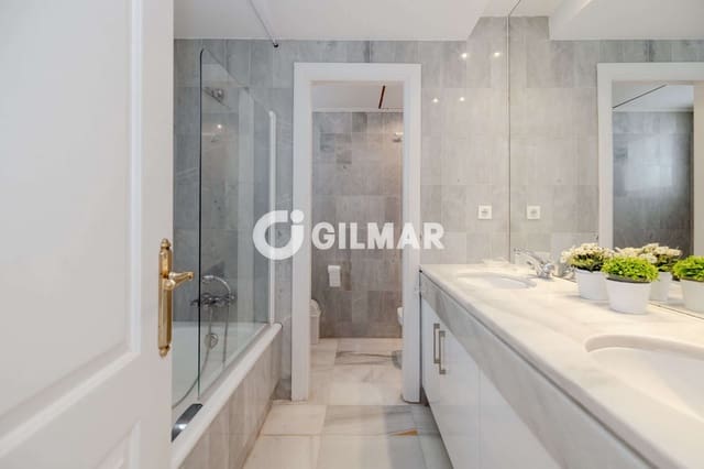 2 bedroom Flat for sale in Los Llanos, Estepona with pool - € 1,295,000 (Ref: 10074662)