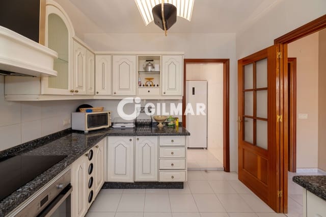Chalet de 5 habitaciones en Torre de Benagalbon, Rincón de la Victoria en venta con piscina - 1.050.000 € (Ref: 10077096)