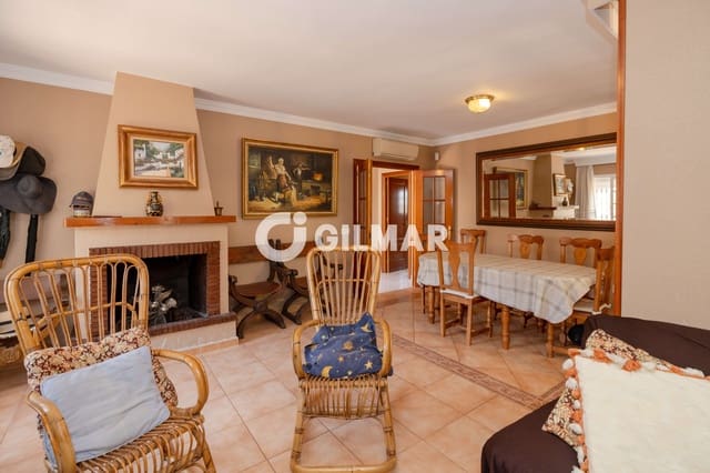 Chalet de 5 habitaciones en Torre de Benagalbon, Rincón de la Victoria en venta con piscina - 1.050.000 € (Ref: 10077096)
