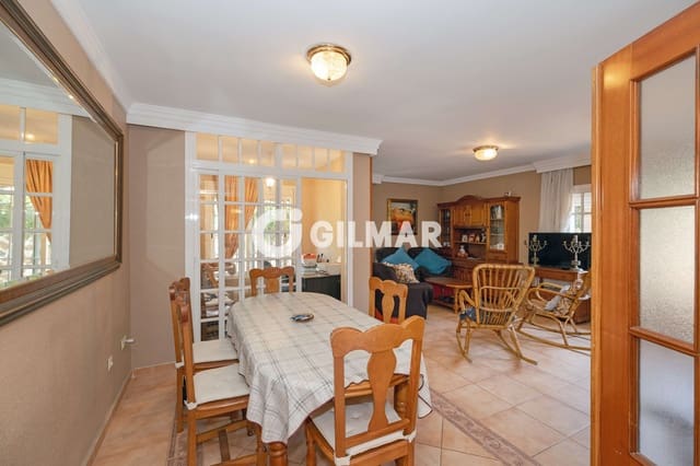 Chalet de 5 habitaciones en Torre de Benagalbon, Rincón de la Victoria en venta con piscina - 1.050.000 € (Ref: 10077096)