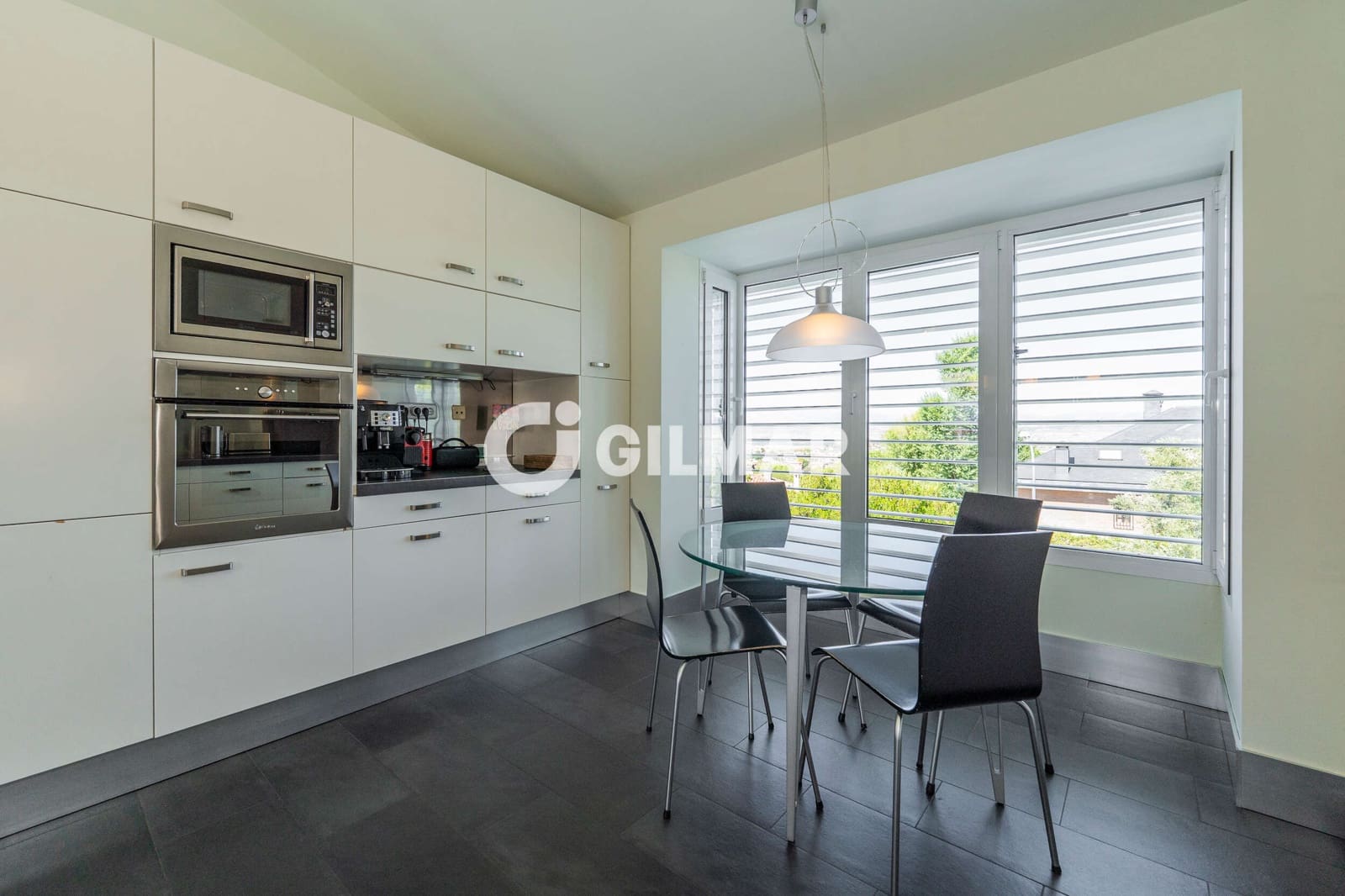5 bedroom Villa for sale in El Casar with pool - € 780,000 (Ref: 10078805)