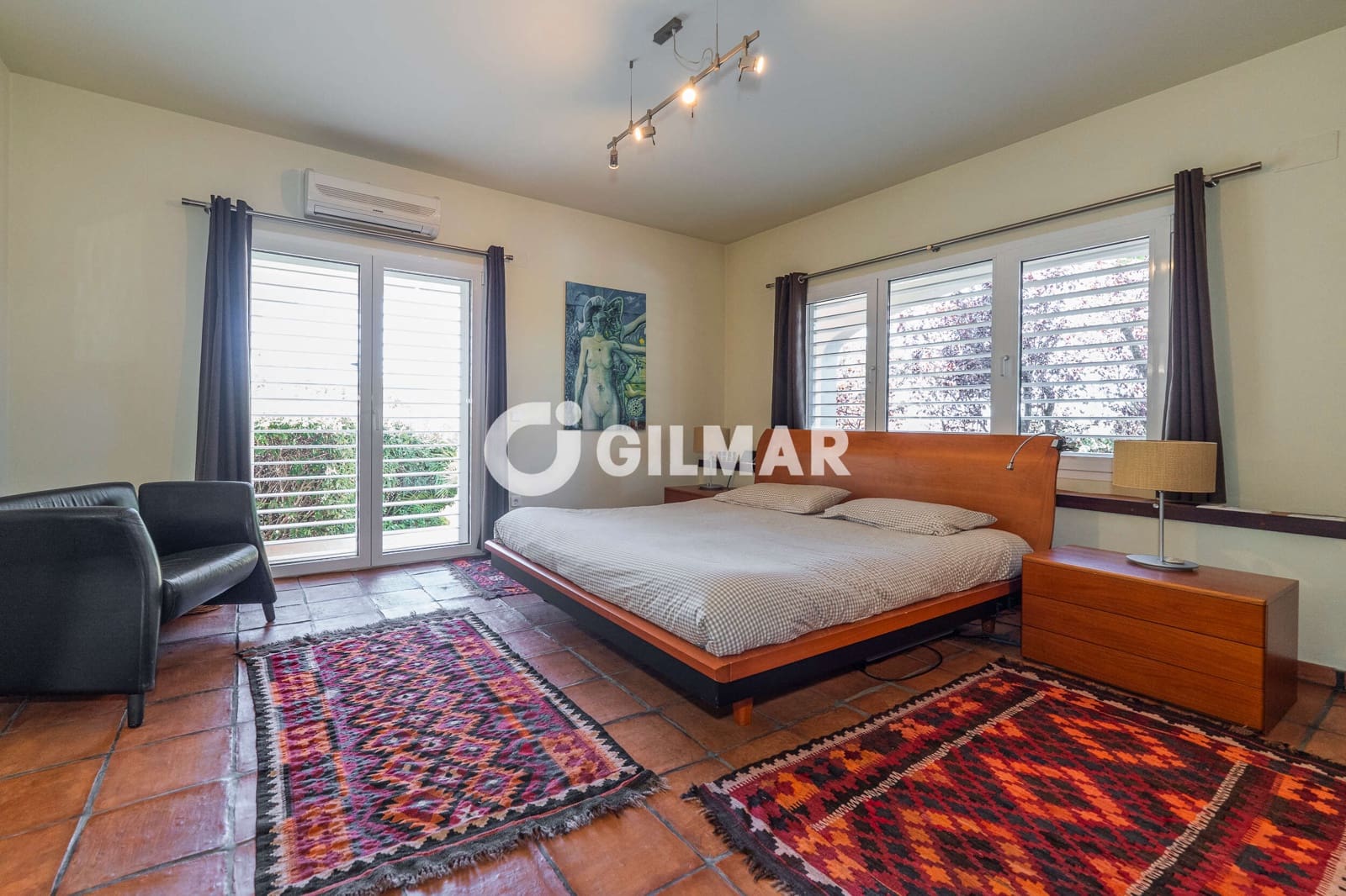 5 bedroom Villa for sale in El Casar with pool - € 780,000 (Ref: 10078805)