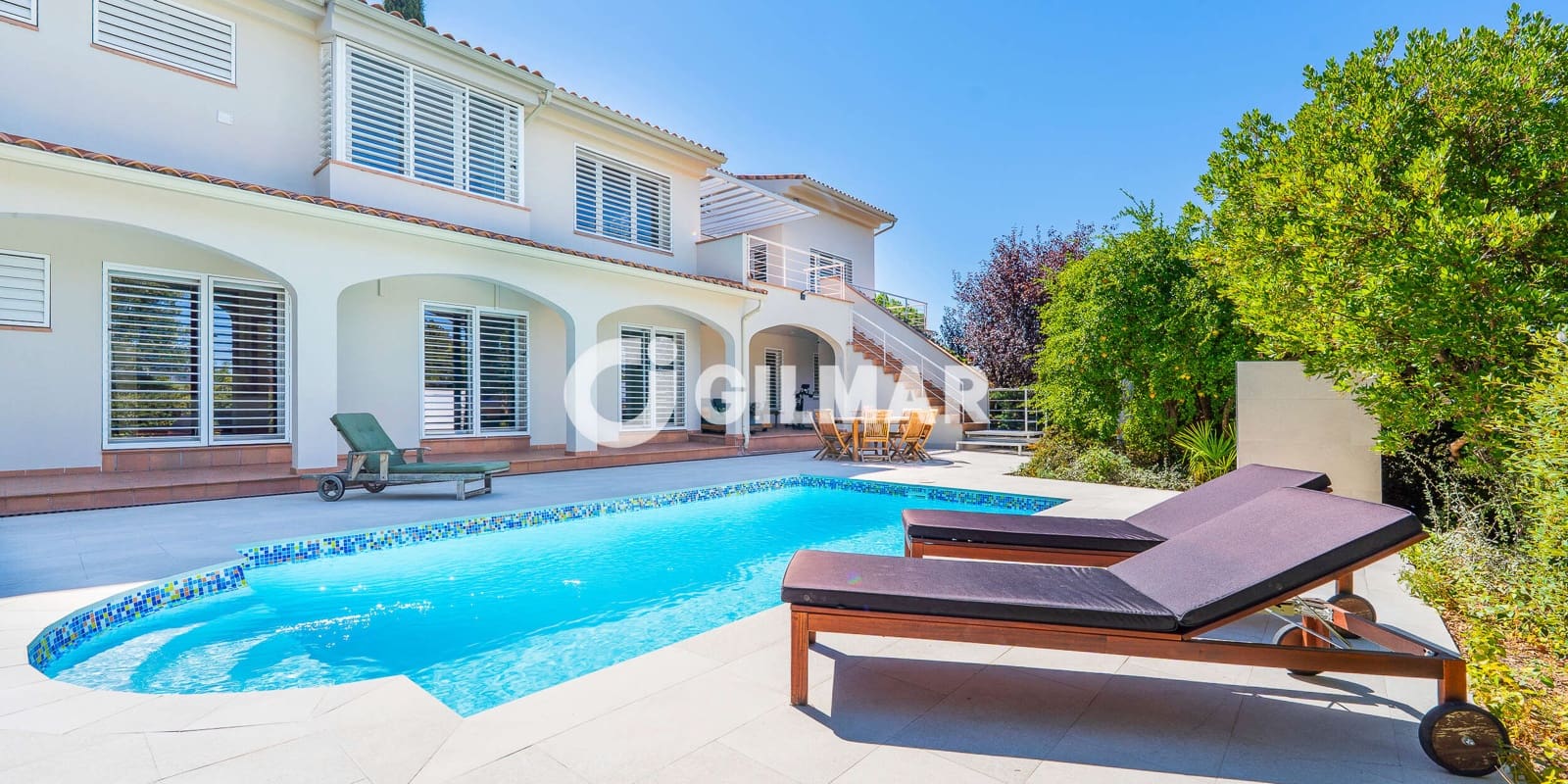 5 bedroom Villa for sale in El Casar with pool - € 780,000 (Ref: 10078805)