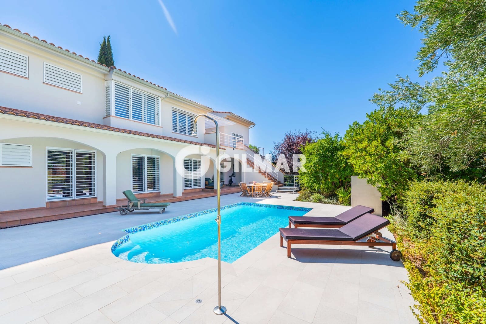 5 bedroom Villa for sale in El Casar with pool - € 780,000 (Ref: 10078805)