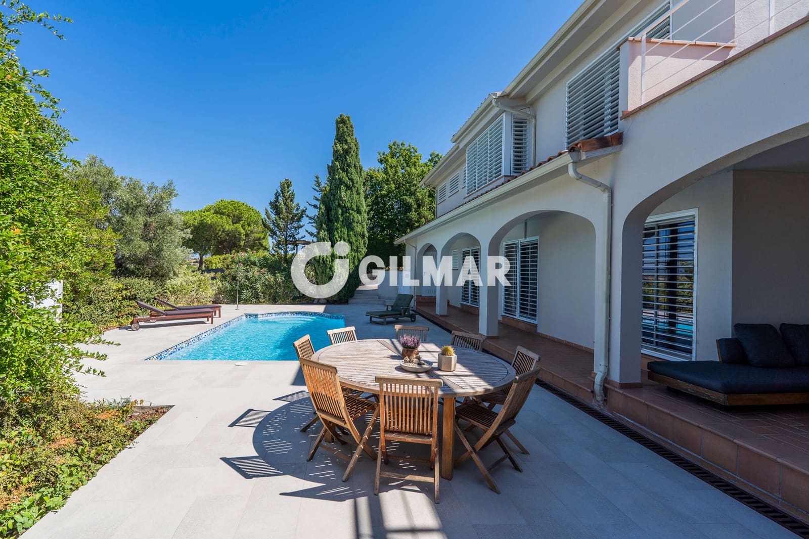 5 bedroom Villa for sale in El Casar with pool - € 780,000 (Ref: 10078805)