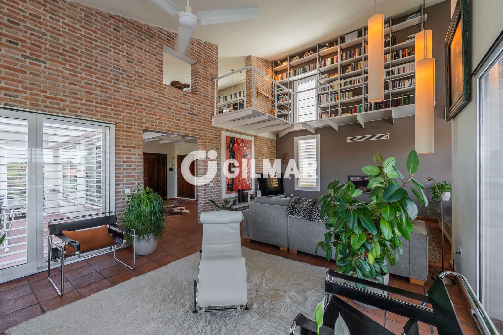 5 bedroom Villa for sale in El Casar with pool - € 780,000 (Ref: 10078805)