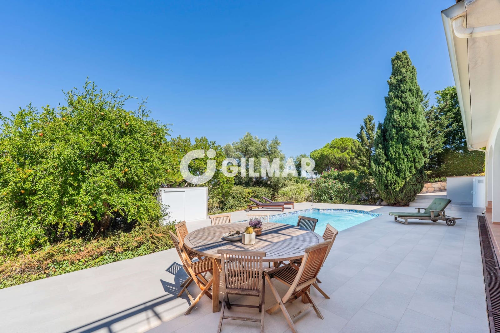 5 bedroom Villa for sale in El Casar with pool - € 780,000 (Ref: 10078805)